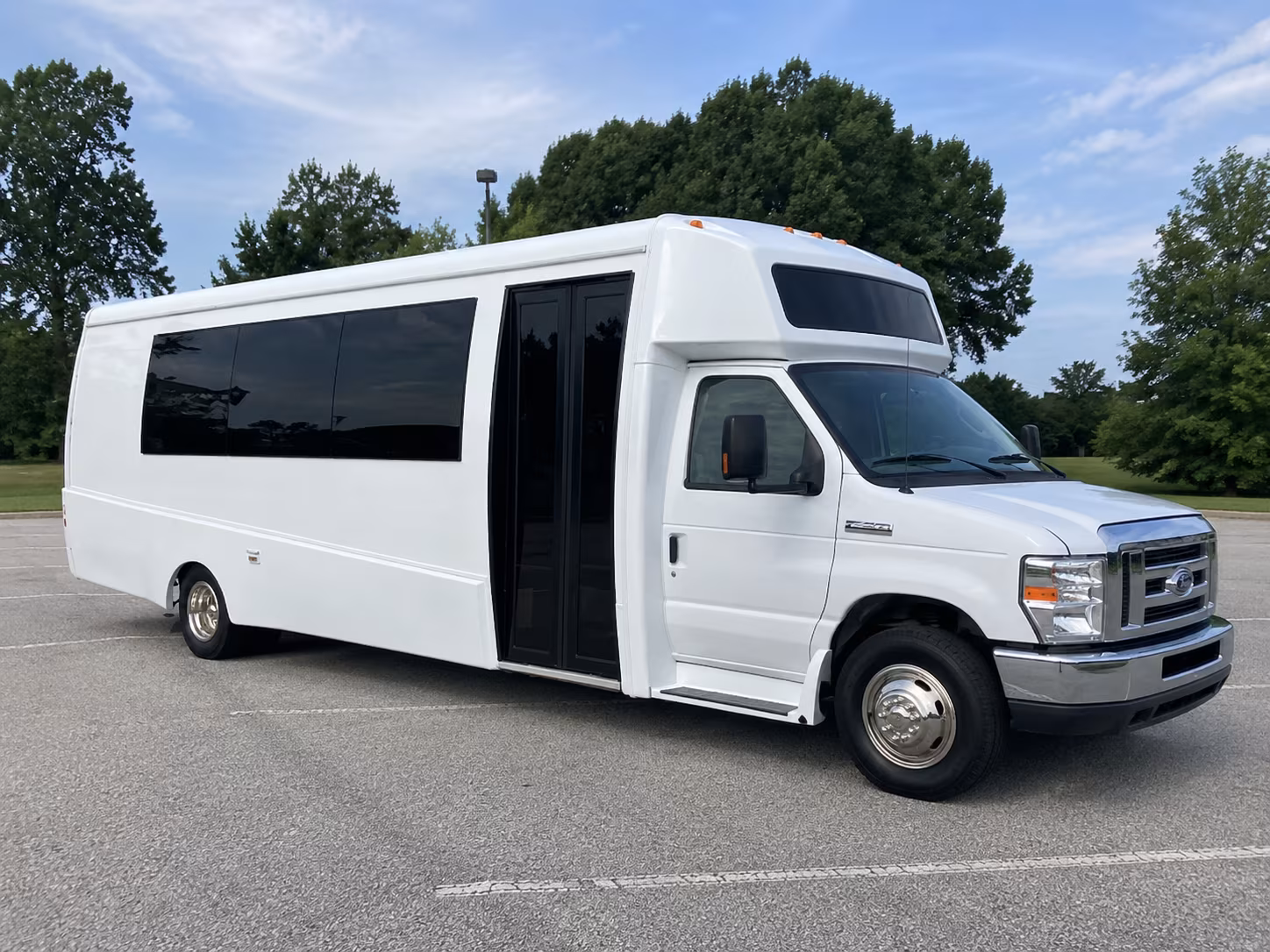 bowie 18 passenger party bus