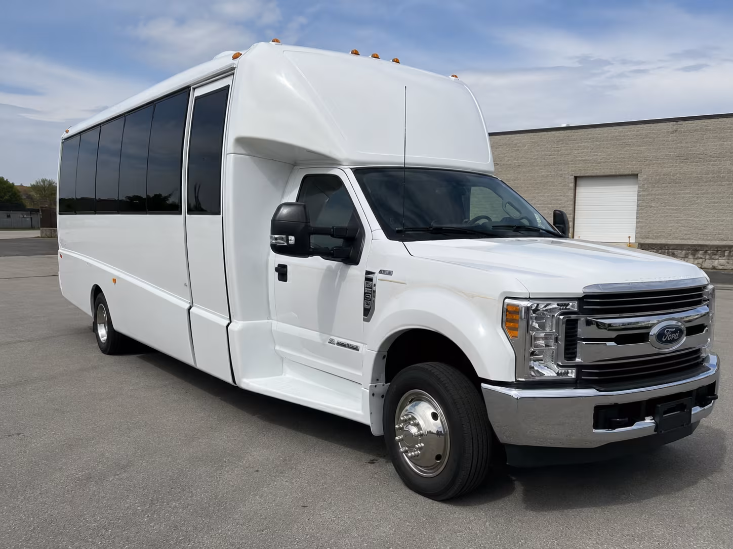 charter buses for bowie area museum and science center field trips