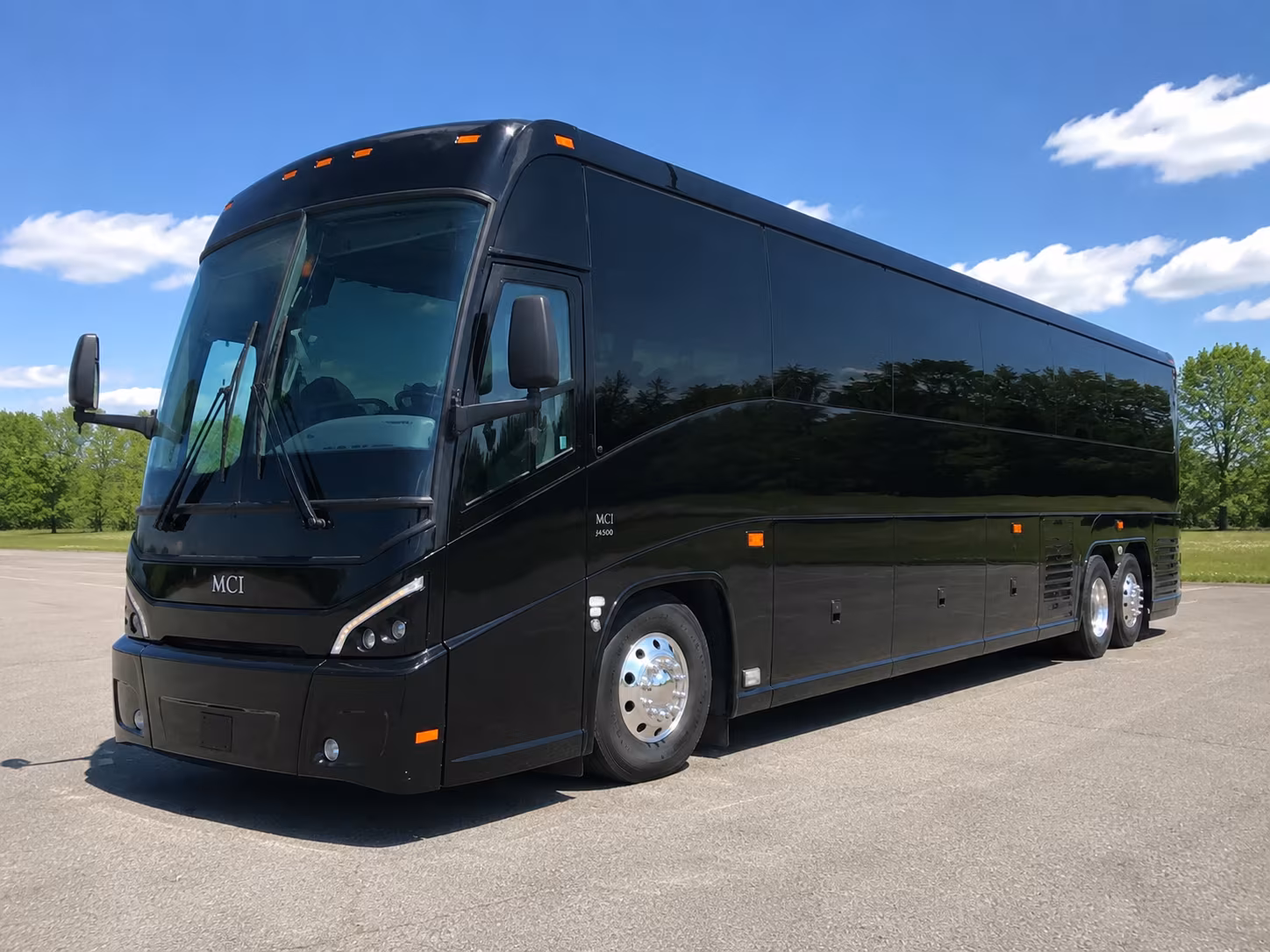 government shuttle buses between bowie andrews air force base and the pentagon