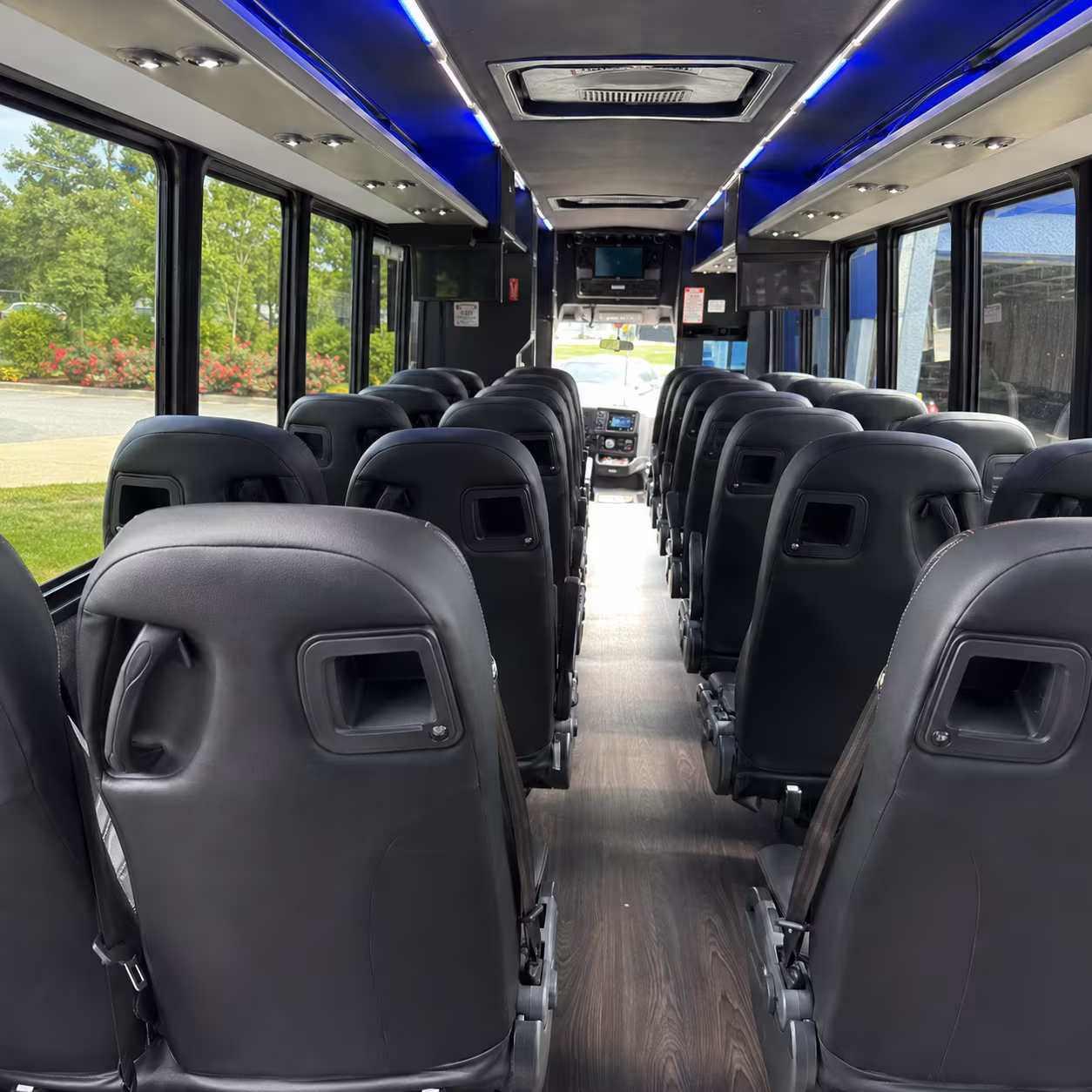 minibus rentals for small group winery visits near bowie
